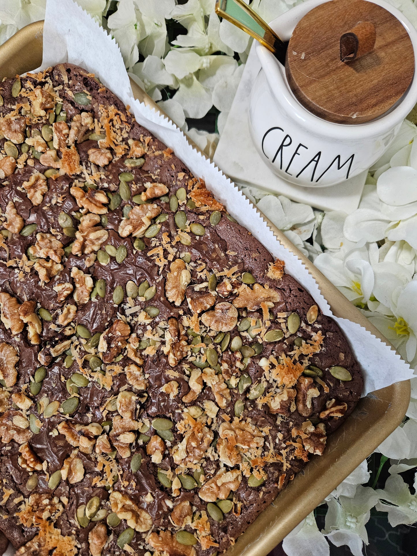 Brownie de Nueces, Coco Rallado y Semillas de Calabaza